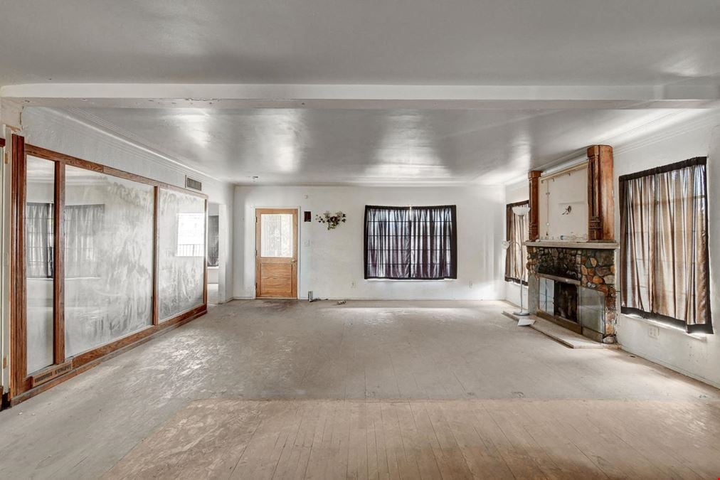 901 E Ogden Ave