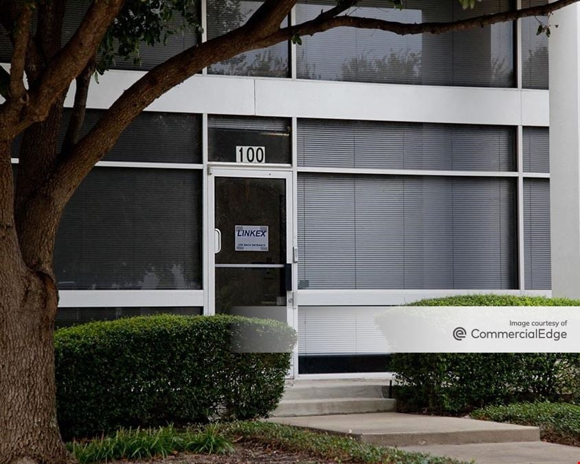 Diplomat Center
