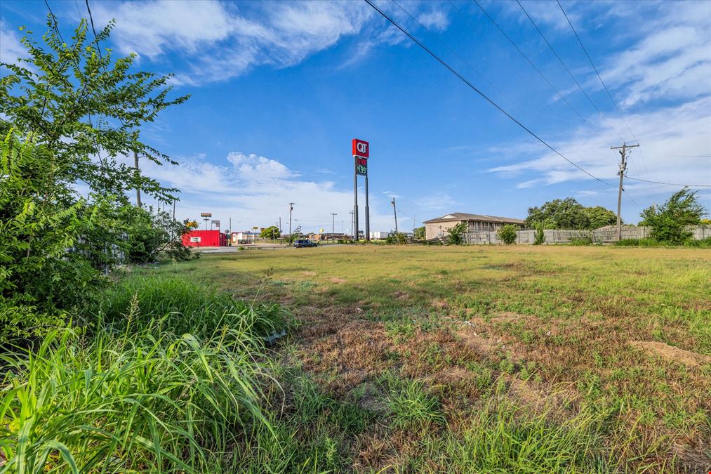 35 Frontage Rd