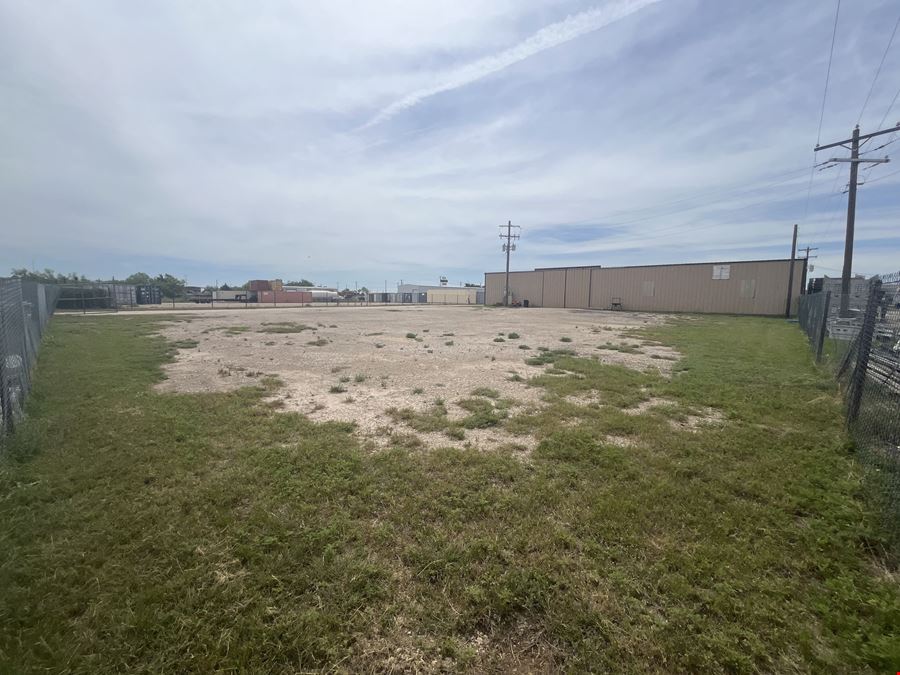 601 N Access Rd