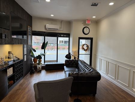 Preview of Retail space for Sale at 934 River Rd