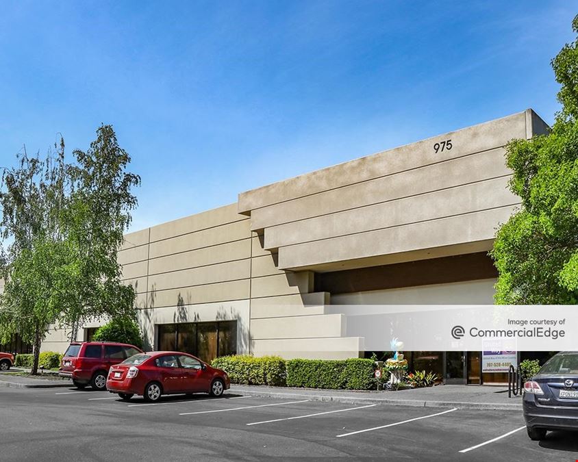 975 Corporate Center Pkwy