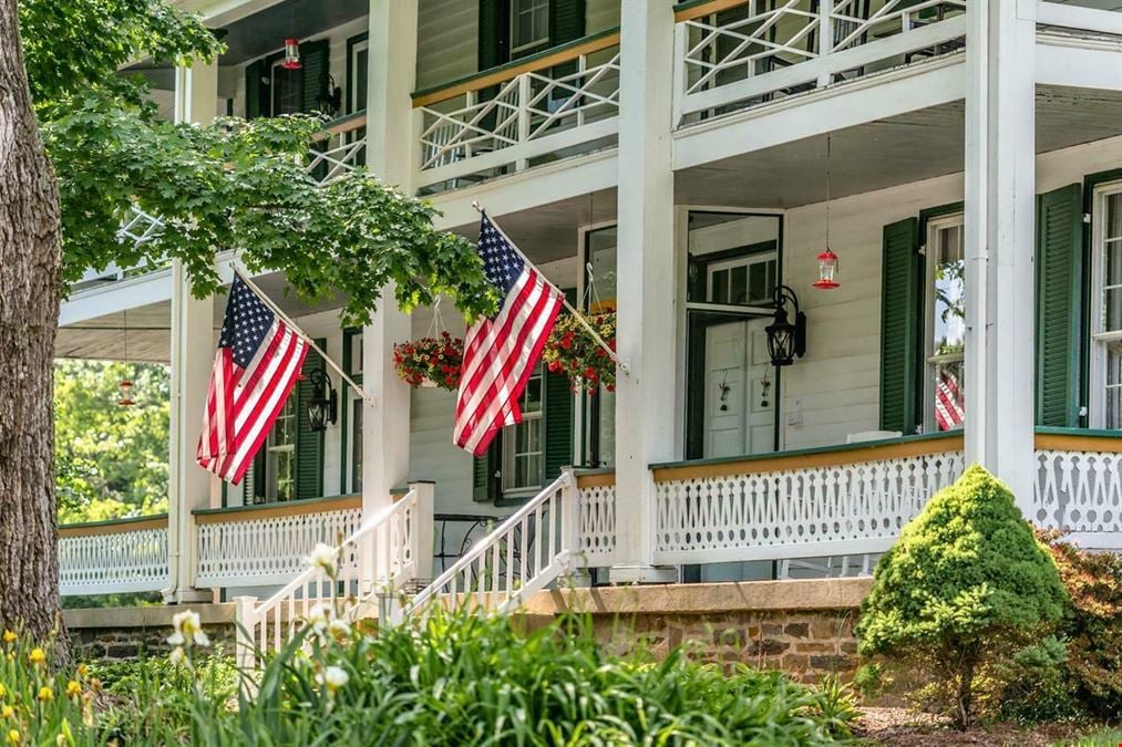 THE HISTORIC BUCKHORN INN | BED & BREAKFAST