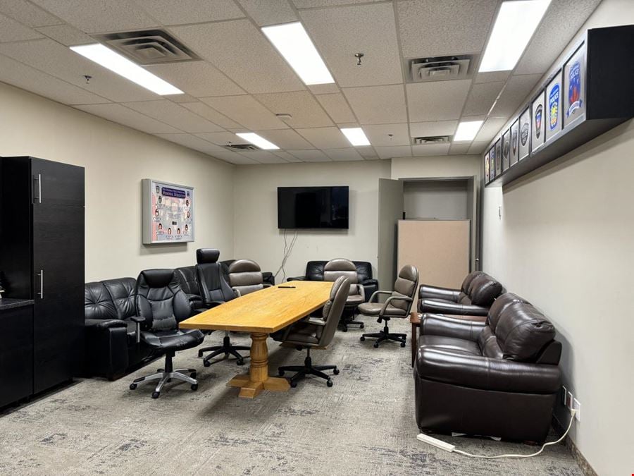 3,202 & 3,411 sqft private office units for rent in Mississauga