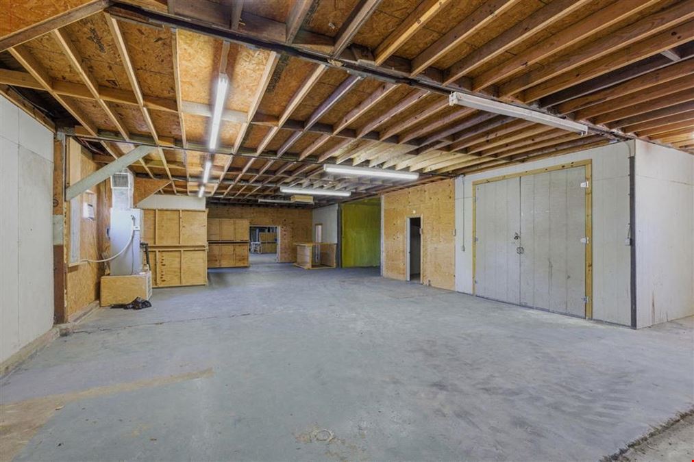 1001 Main St