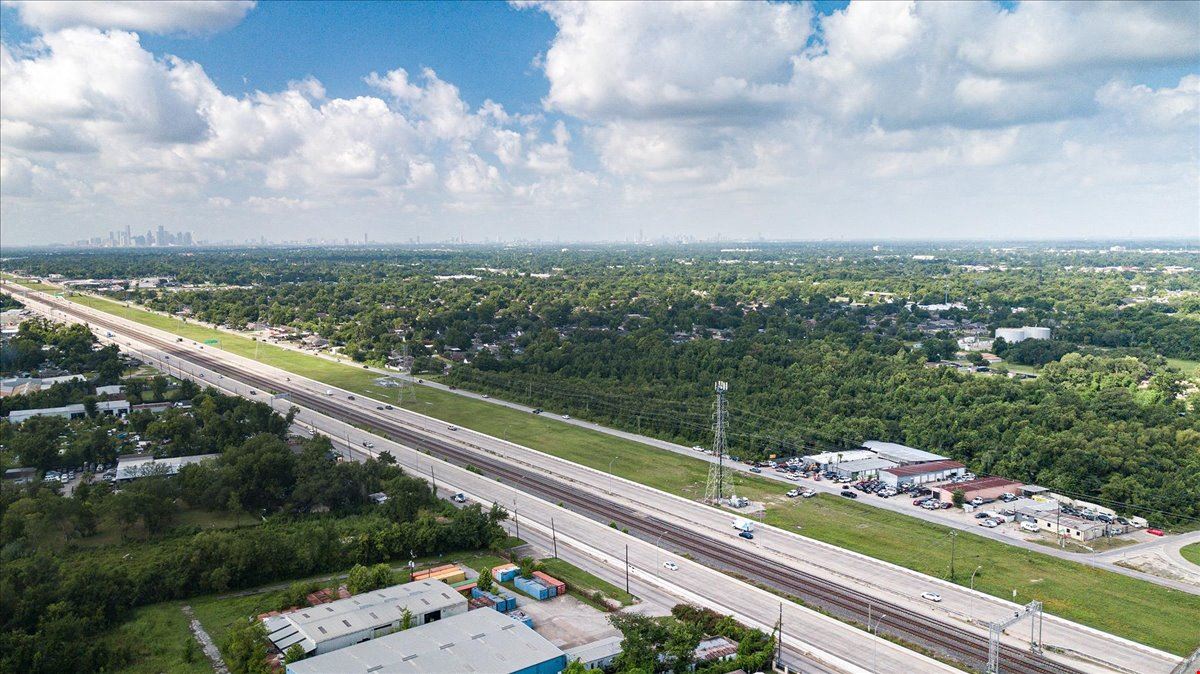 12969 W Hardy Rd, Houston, TX 77037