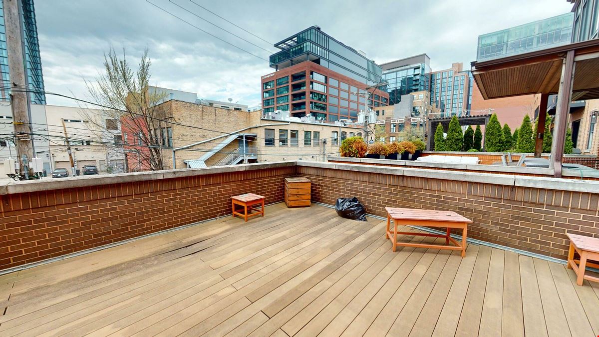 1009 W Fulton