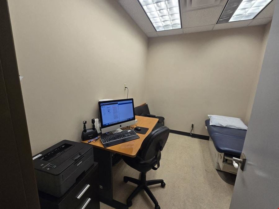 Bearspaw Plaza: Medical Office Space