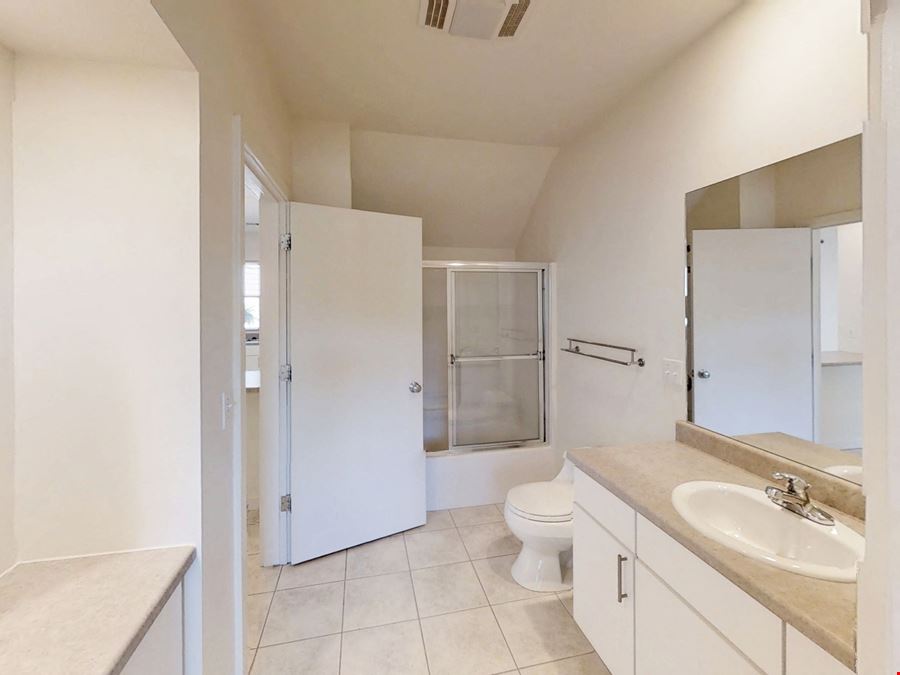 Cranberry Court Apartments