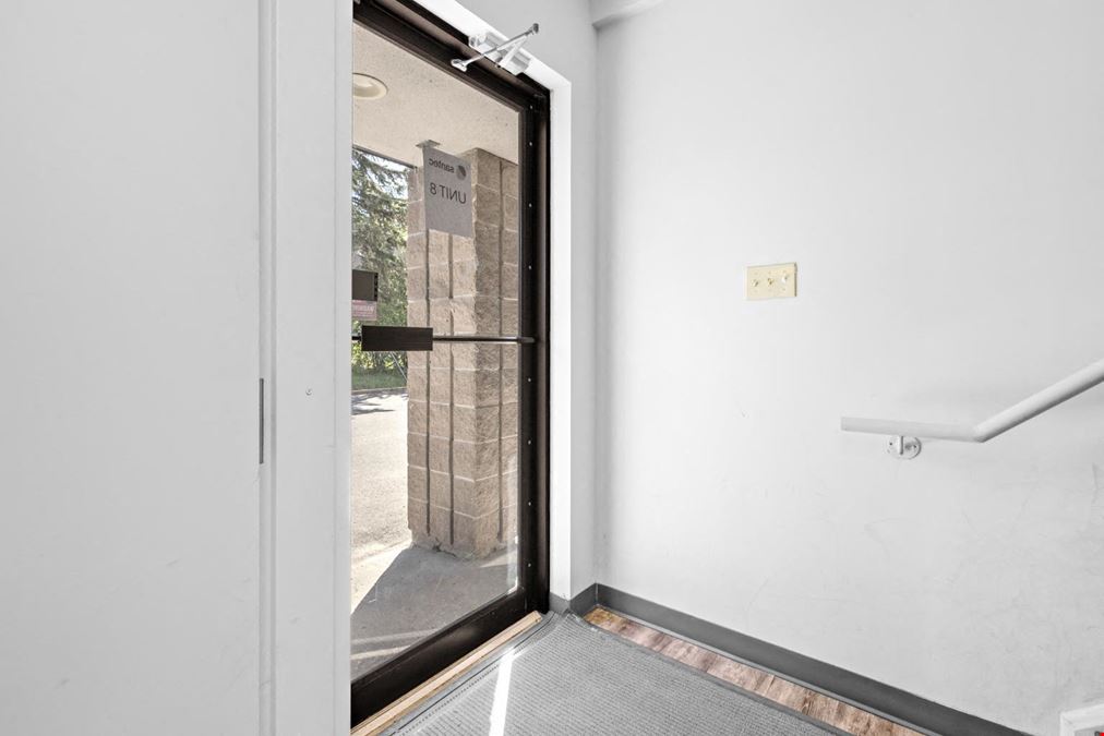 155 Terence Matthews Crescent unit 1&8