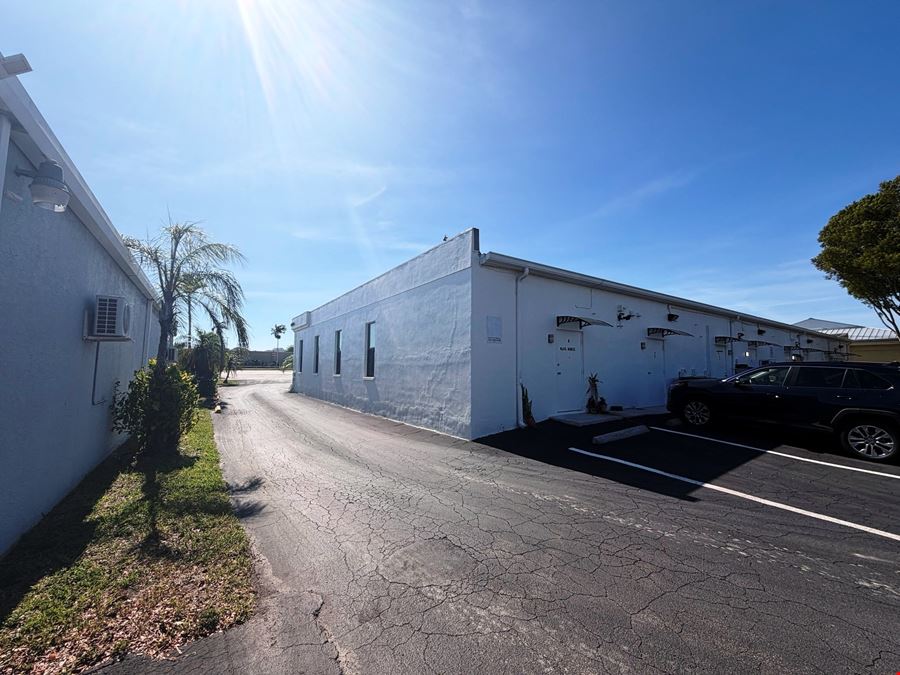 4444 Tamiami Trail