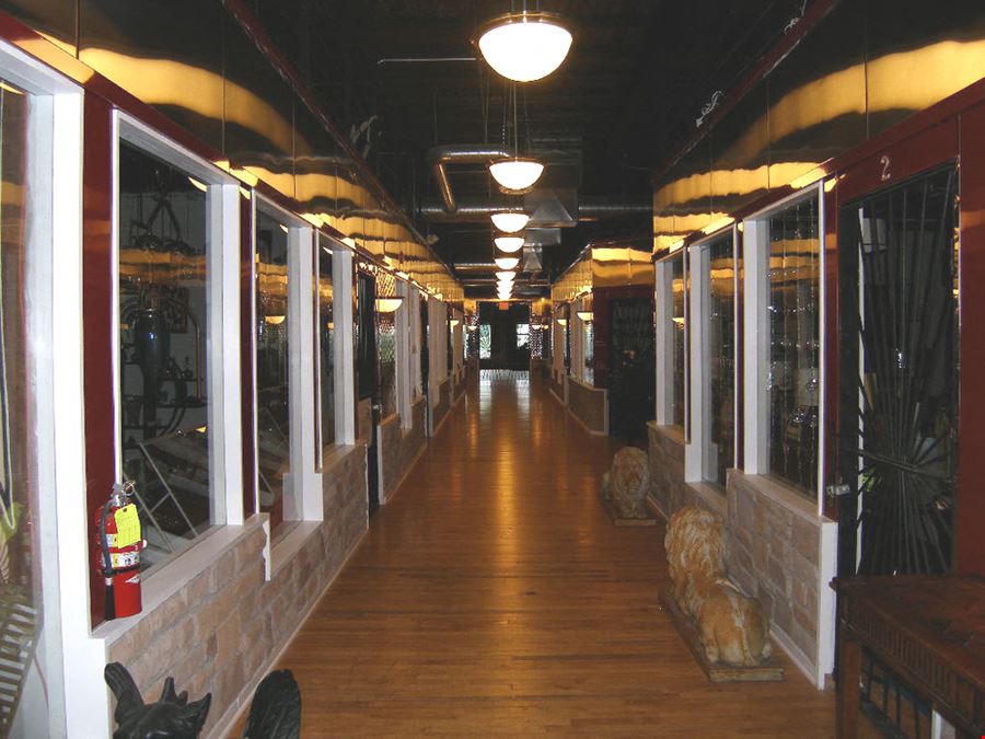 The Shoppes at the Arcade