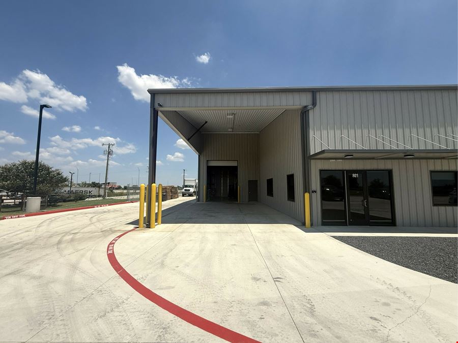 801 County Road 118