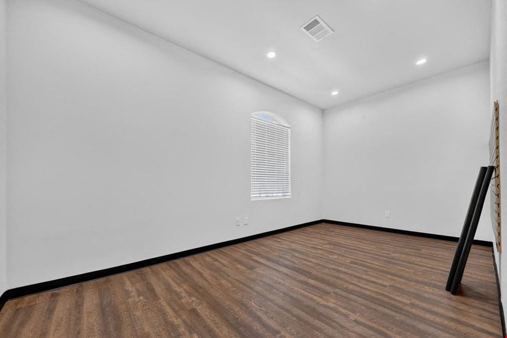 McKinney Office Condo for Sale ±1,450 SF