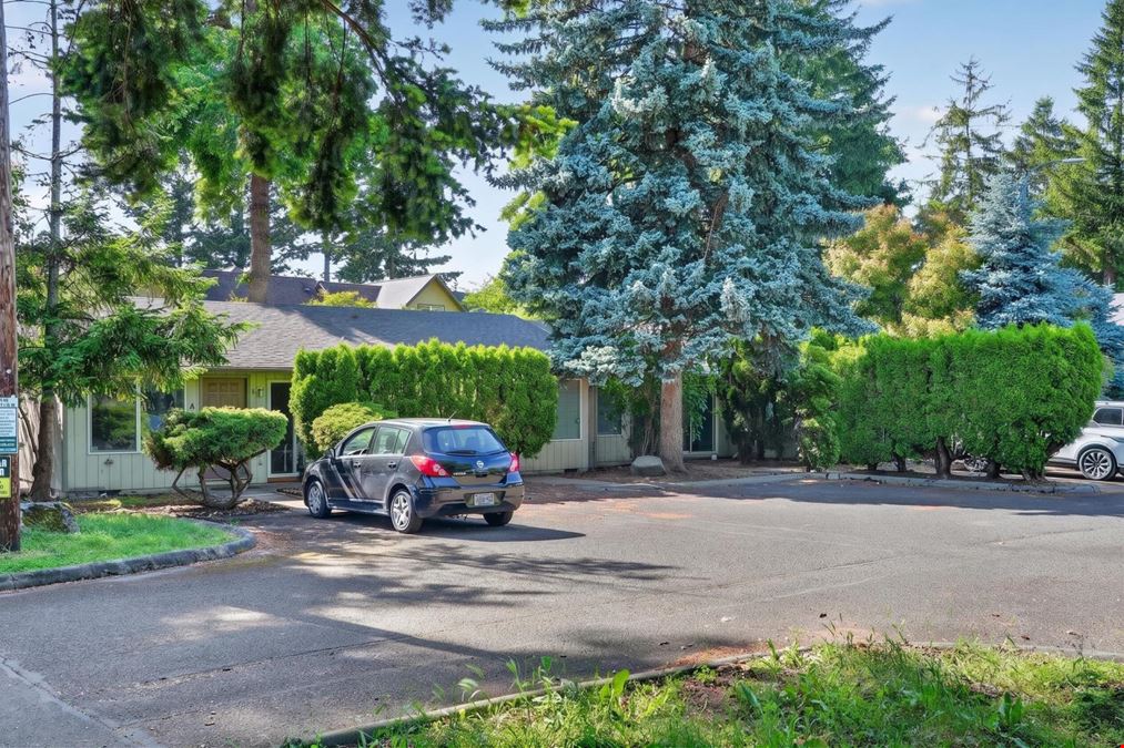 Eastwood Estates - 19109-19123 SE Yamhill St