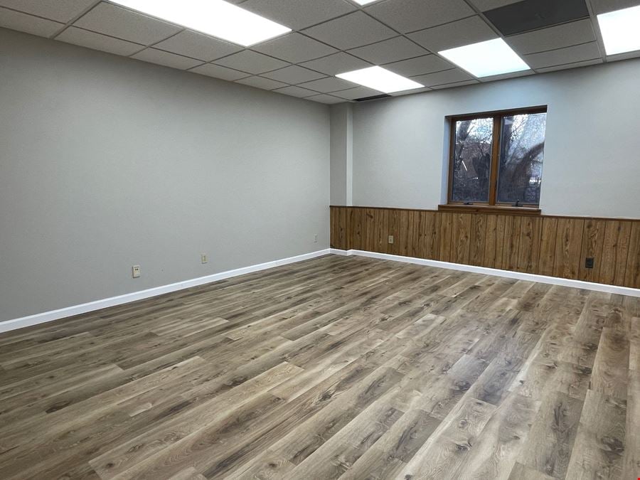 5113 N Executive Dr Suit 105 Microsuites