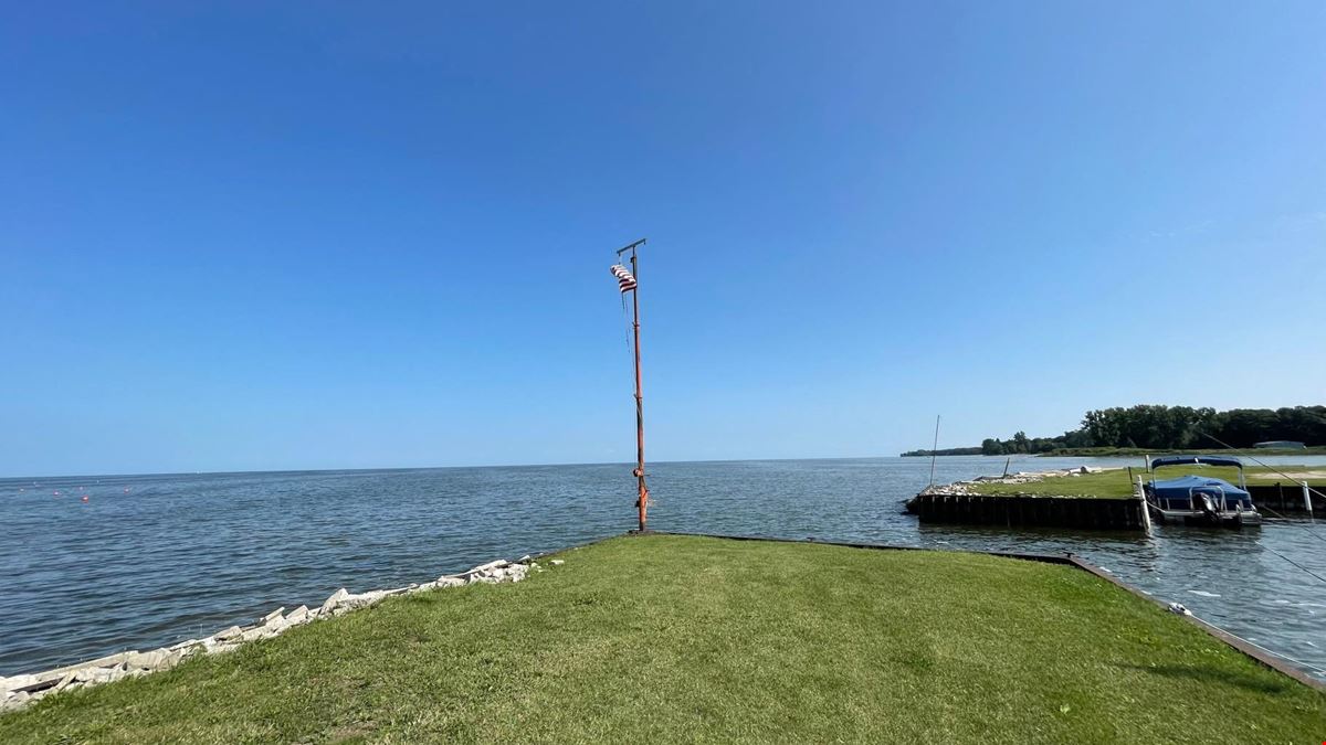 Pointe Au Gres Marina & Campground 
