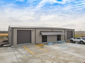 Like-New Office/Warehouse + Laydown Yard Off Hwy 190