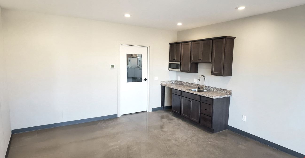 8306 Estates Pkwy.