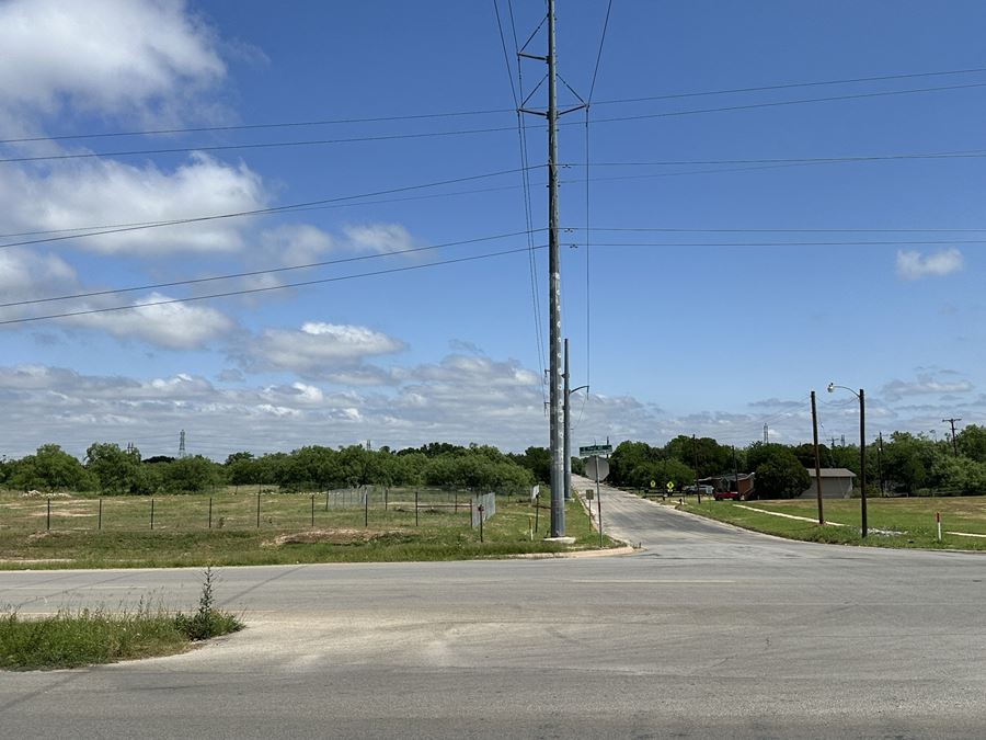 450 East Highway 80