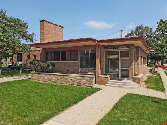 Preview of Retail space for Rent at 933 E Grand River Ave