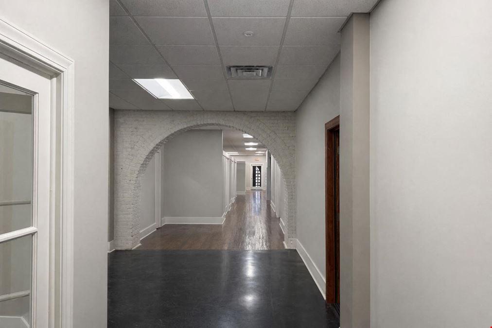 432 N Royal St (Office + Warehouse)