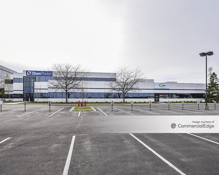 Preview of commercial space at 2675 Long Lake Road