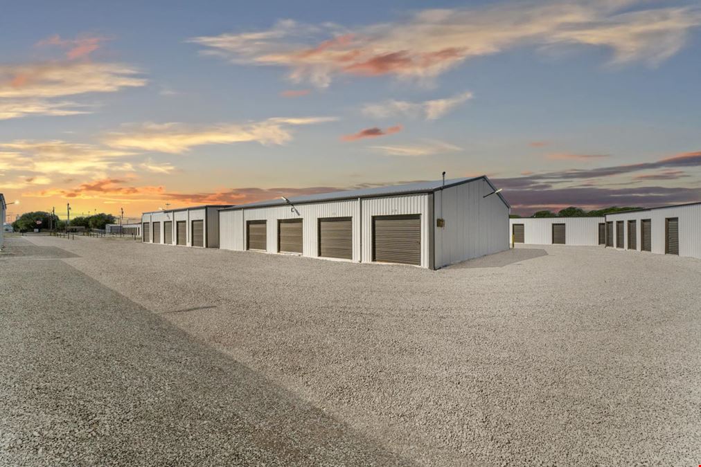 MOUNT STORAGE - EARLY