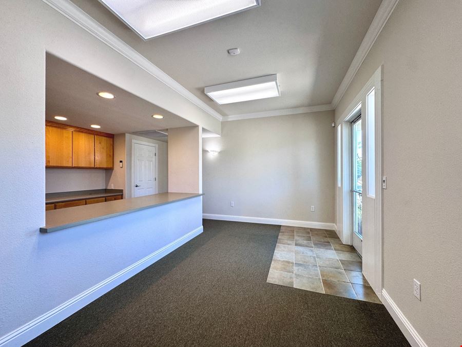 3570 Santa Rosa Way