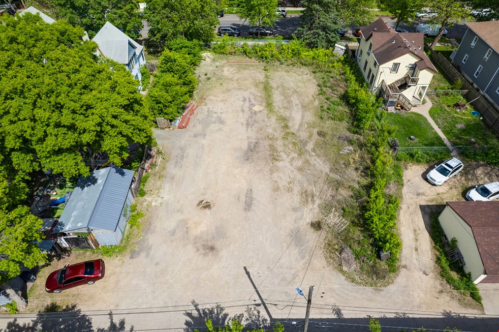 2828 & 2824 27th Ave S