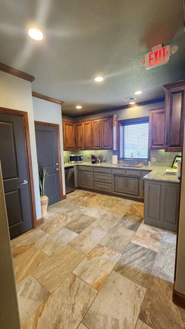 3240 Deskin Dr