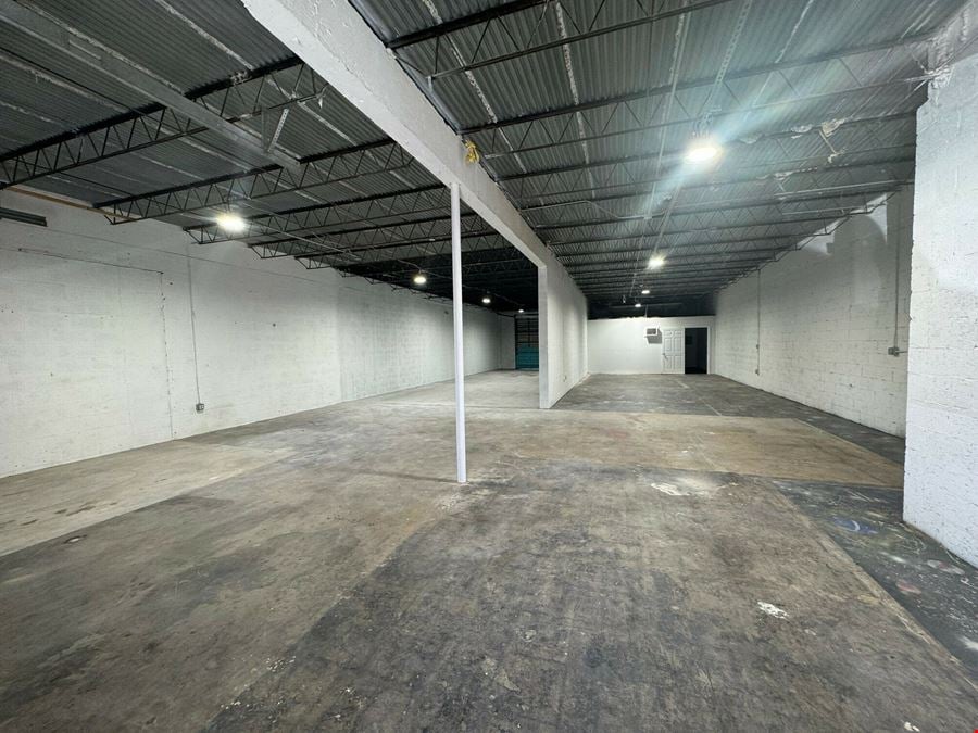 Oakland Park Warehouses