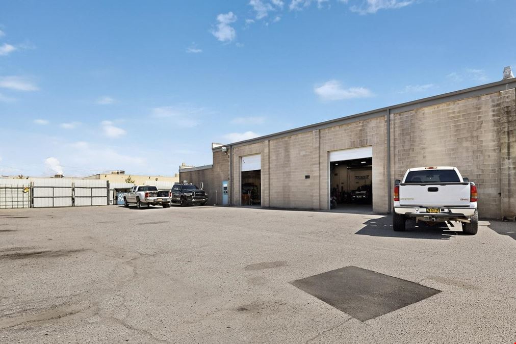 PREMIER MULTI TENANT INDUSTRIAL COMPLEX