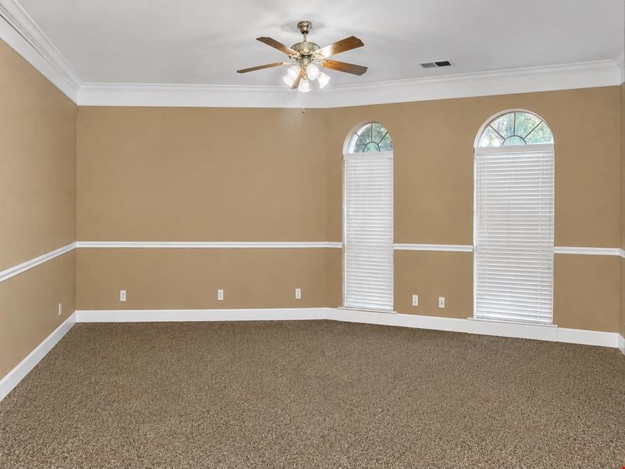 ±1,968 SF Freestanding Office Building for Sale in Pelham