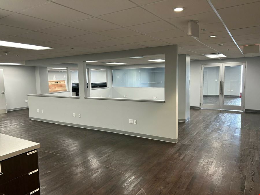 5,675 SF Office | Downtown Sarasota