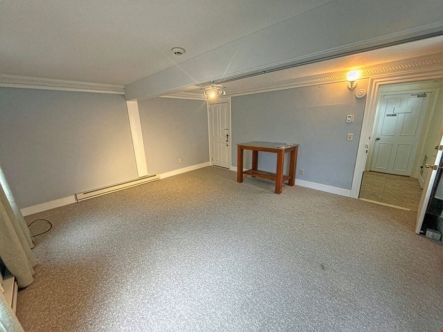 Single Room Downtown Office Space