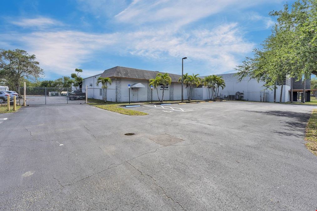 4790 NW 157th Street - 34,515 Sq. Ft.