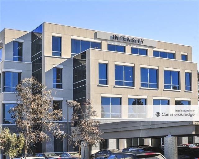 Highlands Corporate Center - West Court