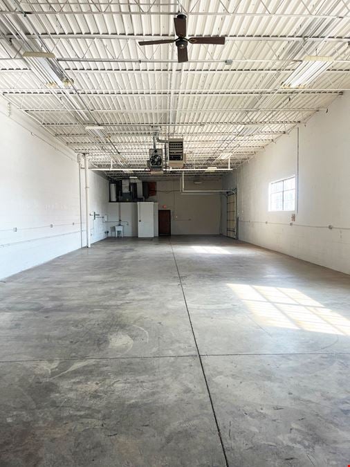 390-402 E. St. Charles Road