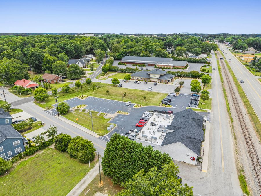 301 N Main St