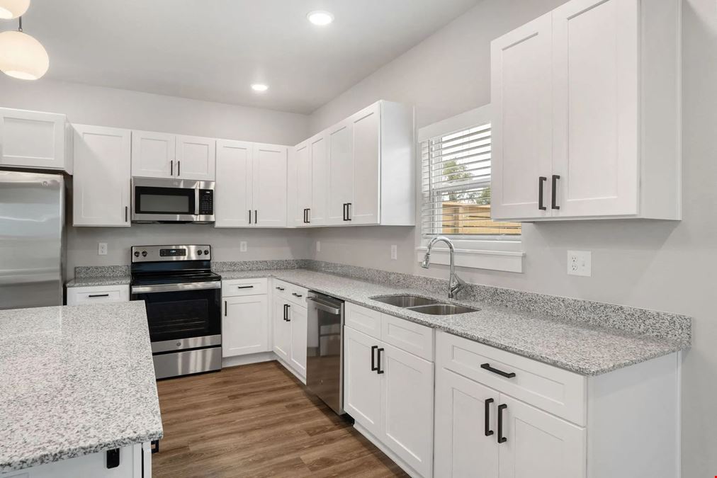 Birdmaster Townhomes