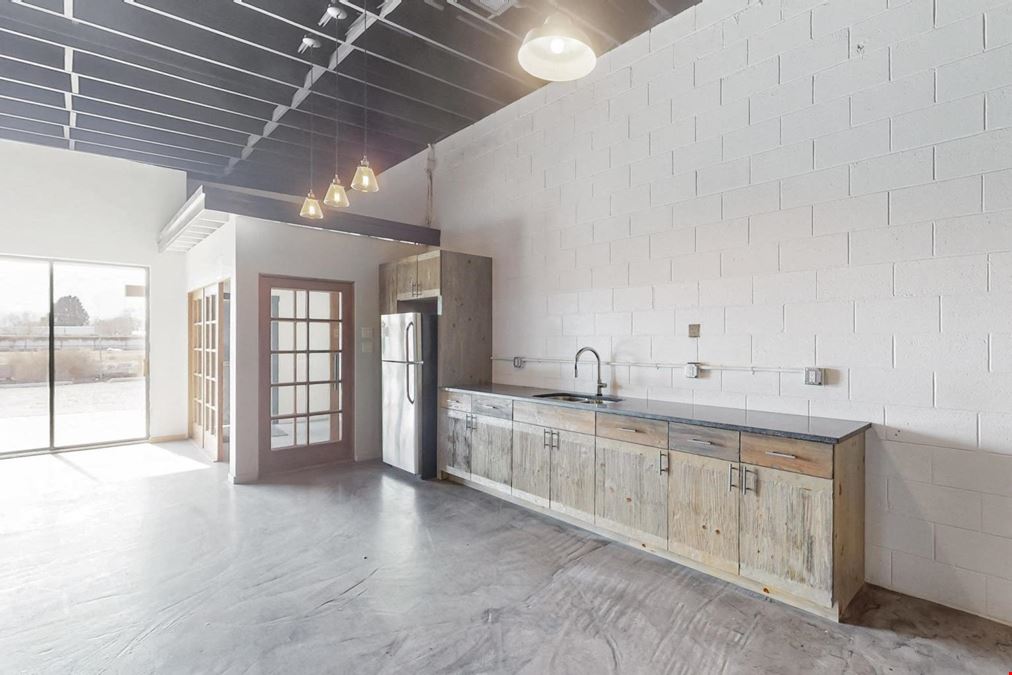 CLASS A LOS RANCHOS OFFICE/RETAIL SPACE