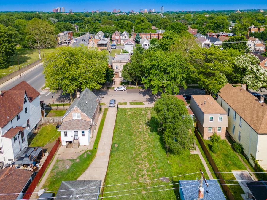 7112 S. University Ave