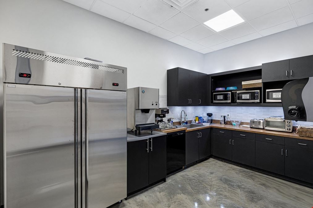 1305 W Auto Dr