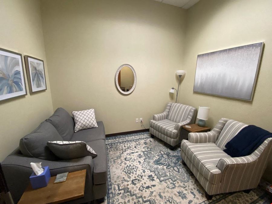 1100 Parker Square