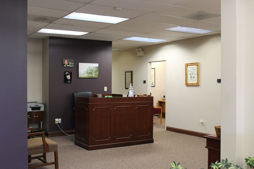 Corporate Office Space | Spring Lake Cove Office Park in Pearl