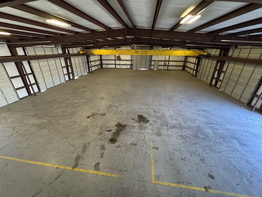 Crane Served Industrial Facility on 1.94 Acres