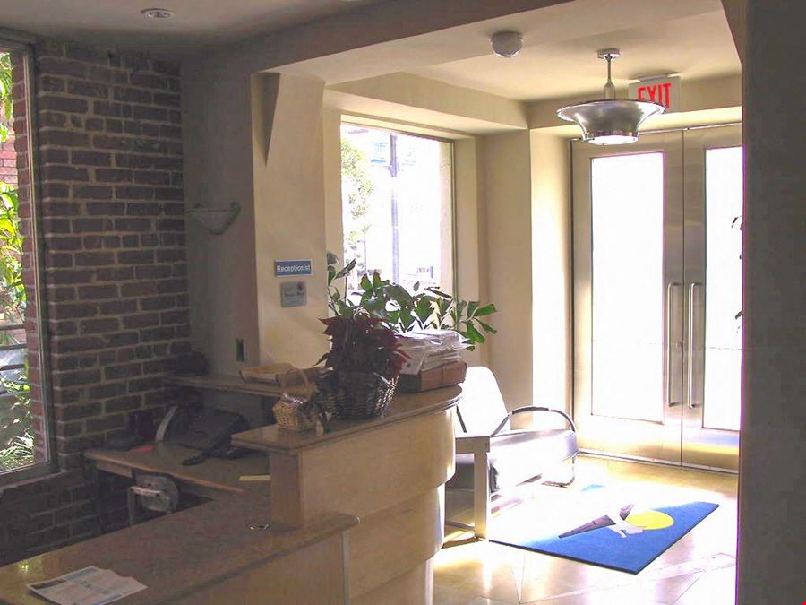 51 E Huntington Dr