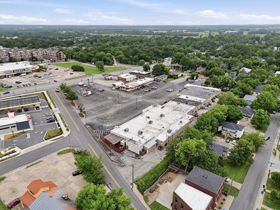 Oak Plaza