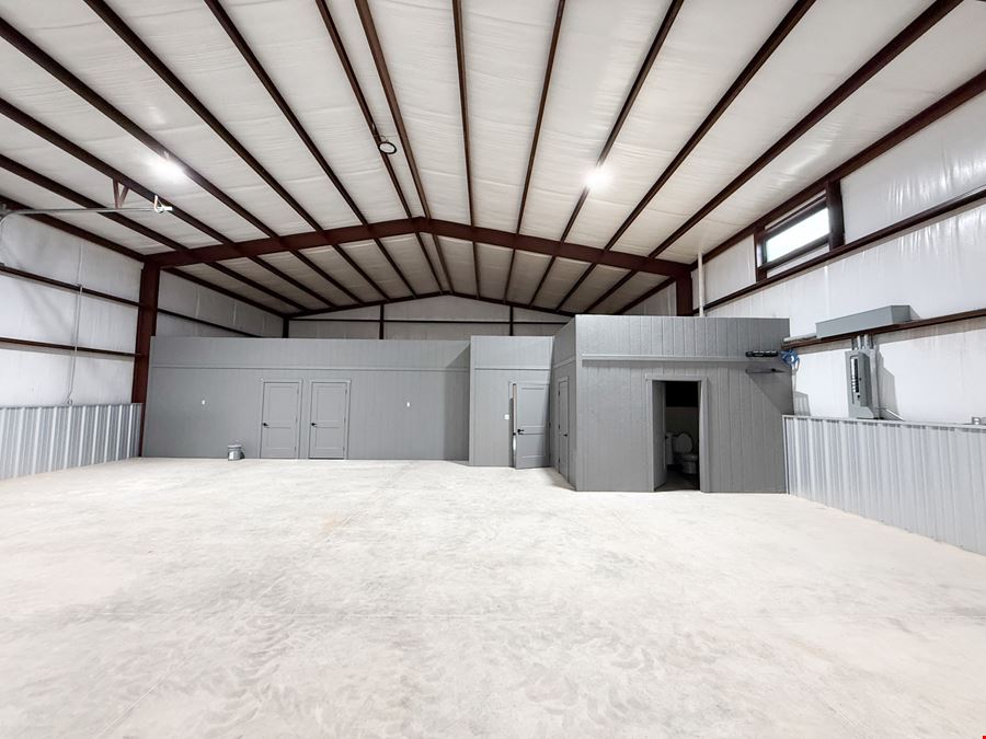Hwy 84 & FM 1585 Flex Building